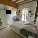 Aux Ecuries Du Chateau Bed & Breakfast Contremoulins