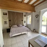 Aux Ecuries Du Chateau Bed & Breakfast