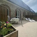 Aux Ecuries Du Chateau Bed & Breakfast *