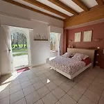 Bed & Breakfast Aux Ecuries Du Chateau *