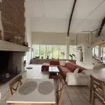 Aux Ecuries Du Chateau Bed & Breakfast Contremoulins
