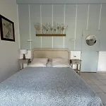 Aux Ecuries Du Chateau * Contremoulins