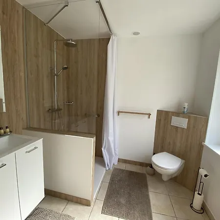 D'hotes Aux Ecuries Du Chateau Bed & Breakfast Contremoulins