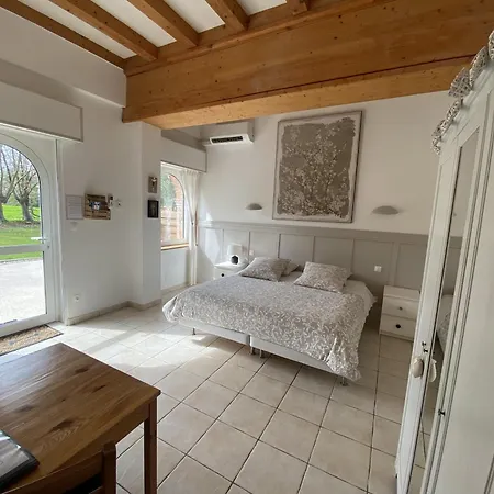D'hotes Aux Ecuries Du Chateau * Contremoulins