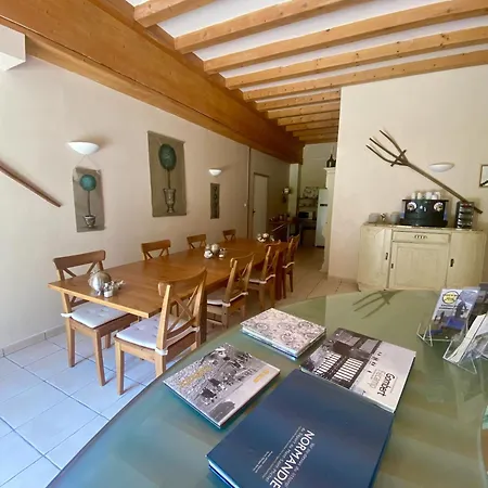 D'hotes Aux Ecuries Du Chateau Bed & Breakfast