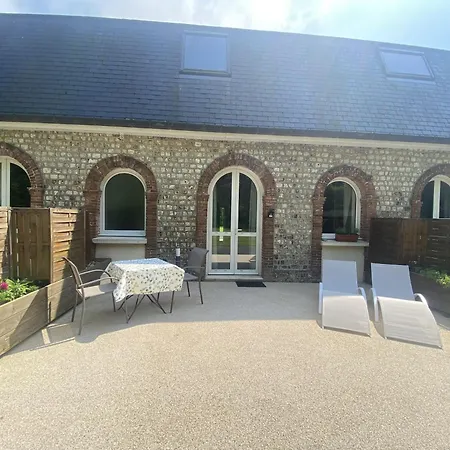 Bed & Breakfast D'hotes Aux Ecuries Du Chateau Contremoulins