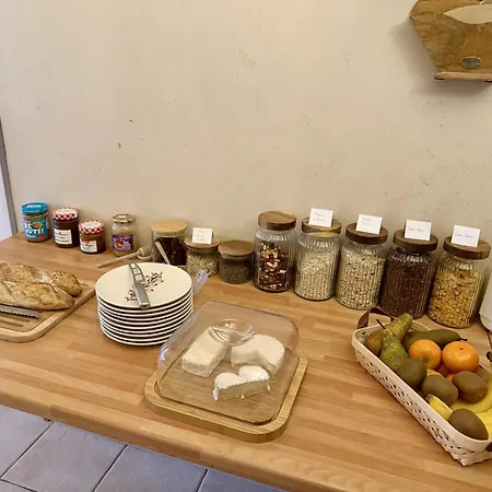 D'hotes Aux Ecuries Du Chateau Bed & Breakfast *