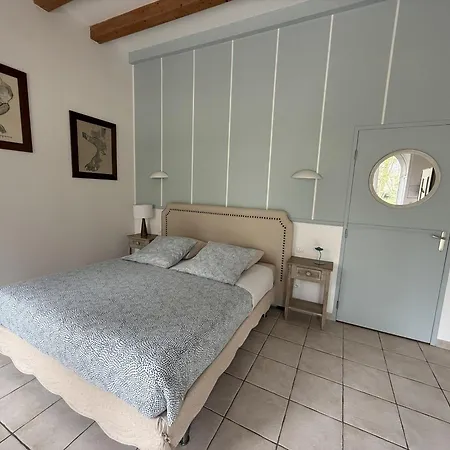 Oda ve Kahvaltı Aux Ecuries Du Chateau *