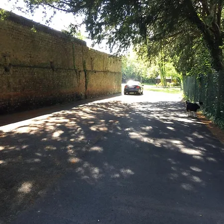 D'hotes Aux Ecuries Du Chateau *