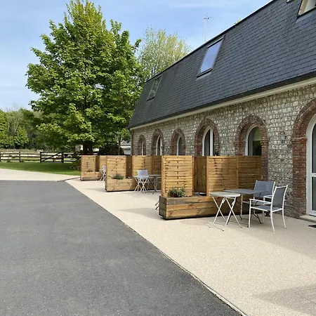 D'hotes Aux Ecuries Du Chateau Bed & Breakfast Contremoulins