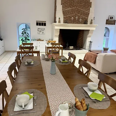 Oda ve Kahvaltı Aux Ecuries Du Chateau
