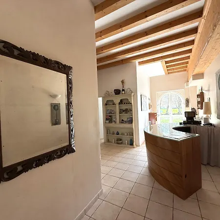 Oda ve Kahvaltı Aux Ecuries Du Chateau Contremoulins